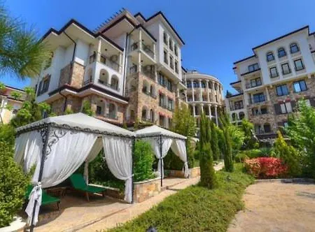 Esteban Apartmán